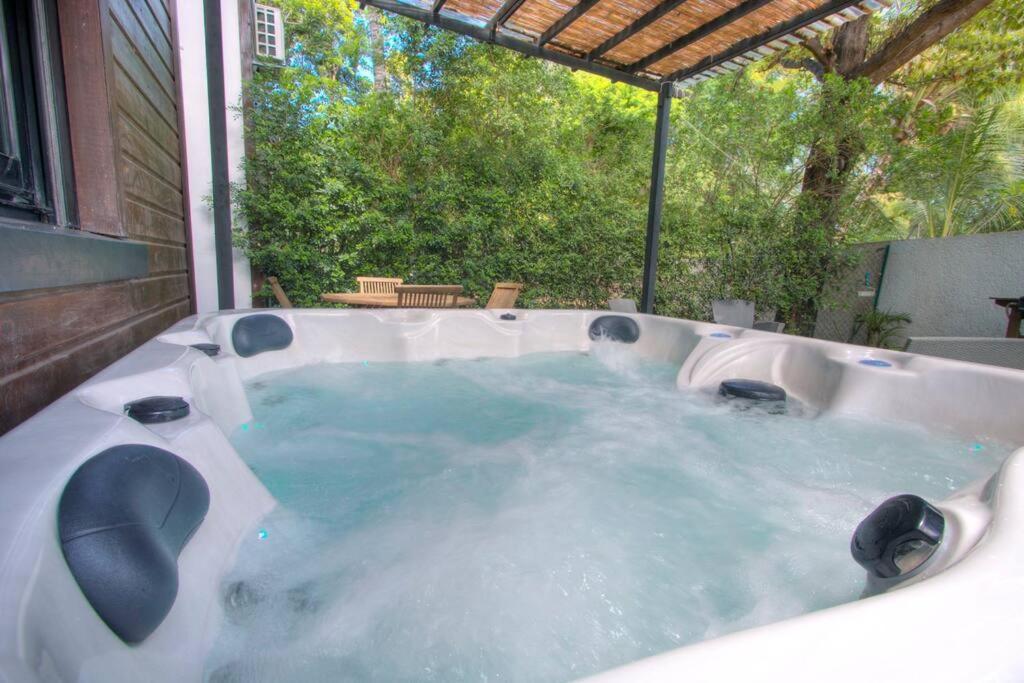 Le Grand Bleu - Jacuzzi - apt La Saline Le Bains Extérieur photo
